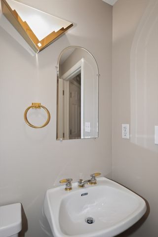 40 Crystal Brook Way C, Marlborough, MA 01752