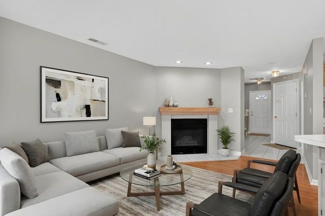 40 Crystal Brook Way C, Marlborough, MA 01752