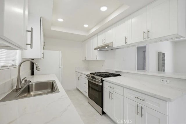 4881 Vista Dr 3, Huntington Beach, CA 92649