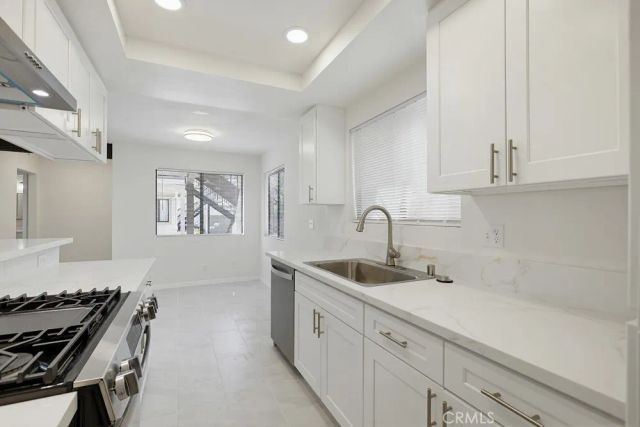 4881 Vista Dr 3, Huntington Beach, CA 92649