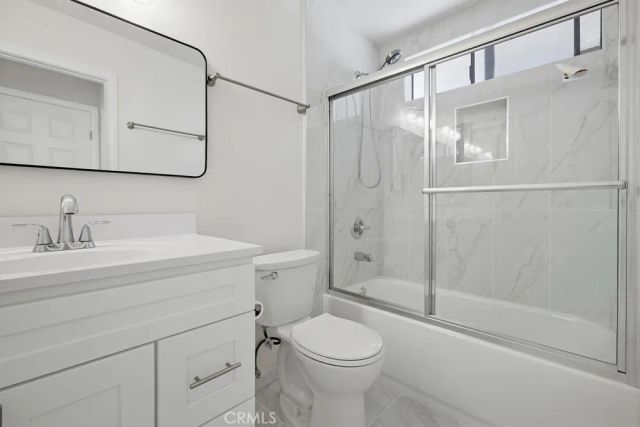 4881 Vista Dr 3, Huntington Beach, CA 92649