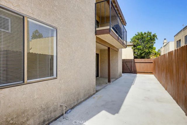 4881 Vista Dr 3, Huntington Beach, CA 92649
