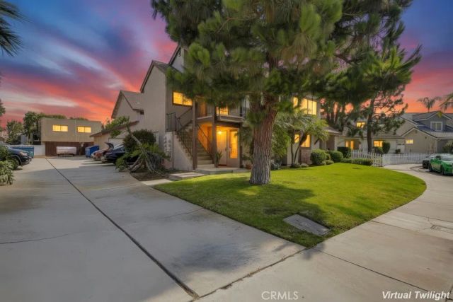 4881 Vista Dr 3, Huntington Beach, CA 92649