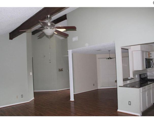 4219 Woodhampton Drive, Pasadena, TX 77505