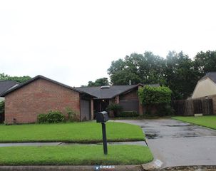 4219 Woodhampton Drive, Pasadena, TX 77505