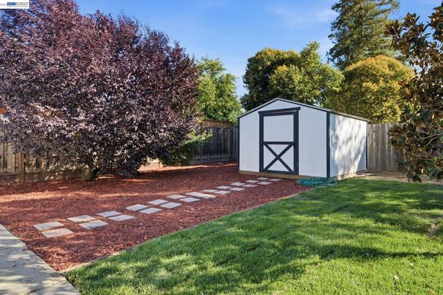 1829 Elkwood Dr, Concord, CA 94519