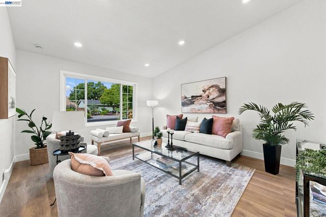 1829 Elkwood Dr, Concord, CA 94519