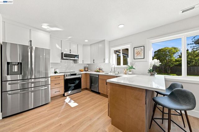 1829 Elkwood Dr, Concord, CA 94519