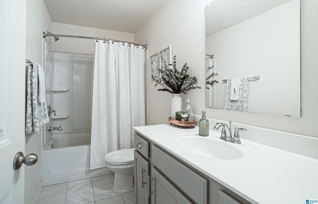 265 CHAPEL HILL TRAIL, Fultondale, AL 35068
