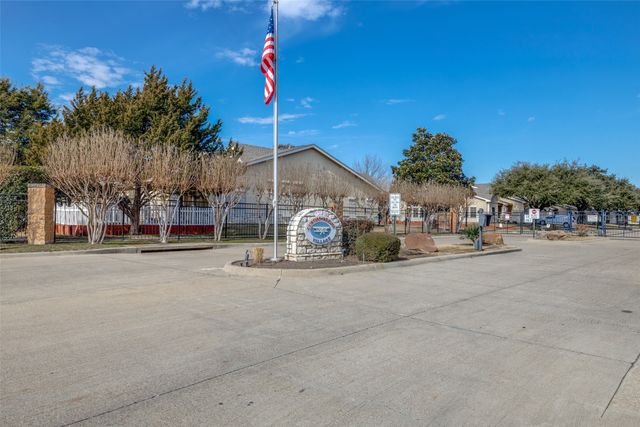 871 Kitty Hawk Lane, Grand Prairie, TX 75051