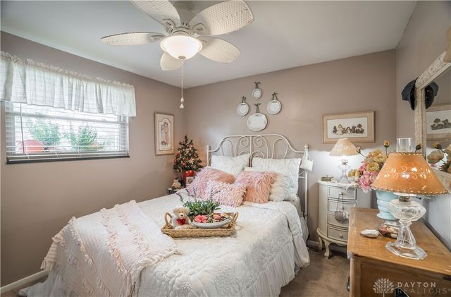 1008 Merrywood Drive, Englewood, OH 45322