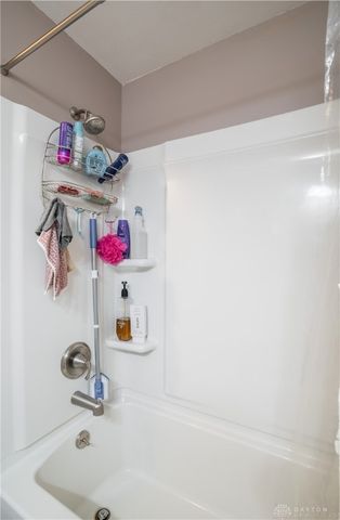 1008 Merrywood Drive, Englewood, OH 45322