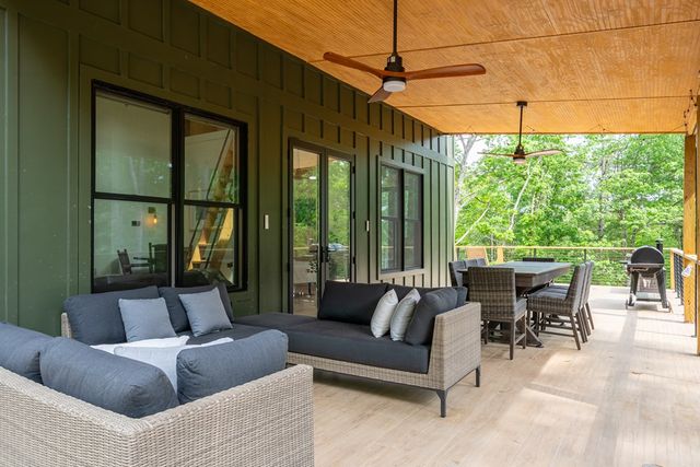 77 Hickory Lane, Ellijay, GA 30540