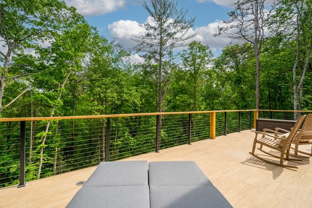 77 Hickory Lane, Ellijay, GA 30540