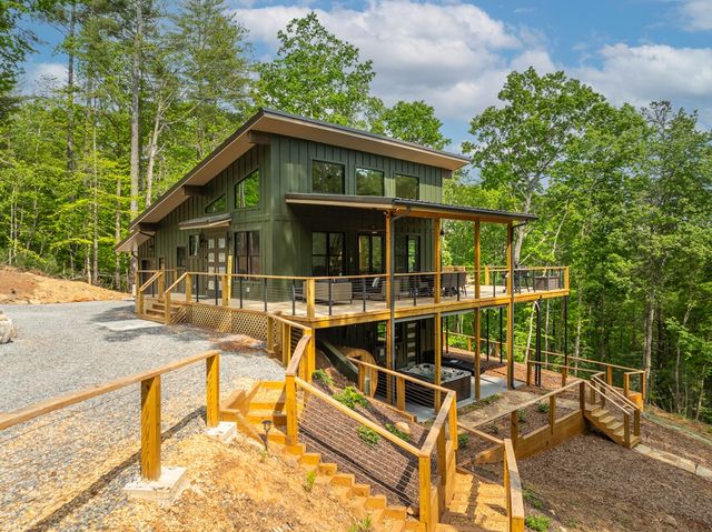 77 Hickory Lane, Ellijay, GA 30540