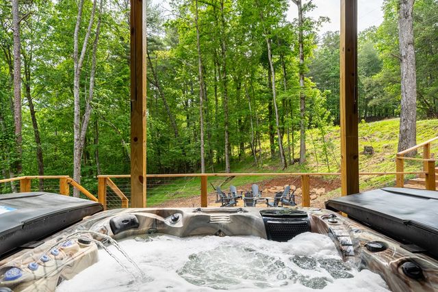 77 Hickory Lane, Ellijay, GA 30540