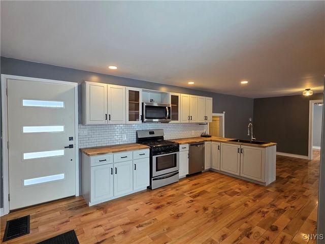 10030 Hillside Terrace, Marcy, NY 13403