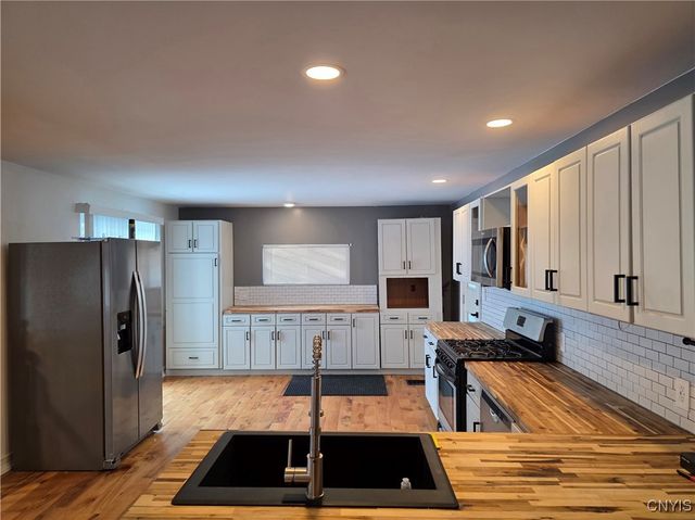 10030 Hillside Terrace, Marcy, NY 13403