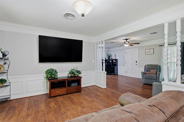 1914 Laurel Road, Gainesville, TX 76240