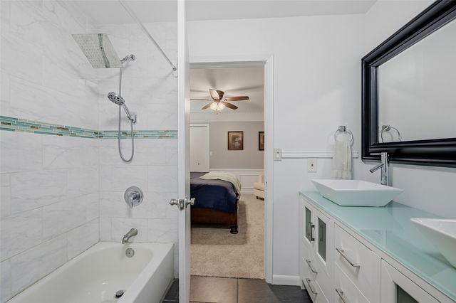 1914 Laurel Road, Gainesville, TX 76240