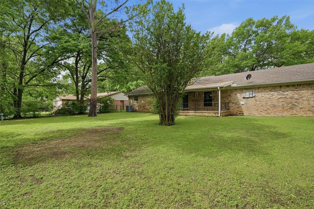 1914 Laurel Road, Gainesville, TX 76240