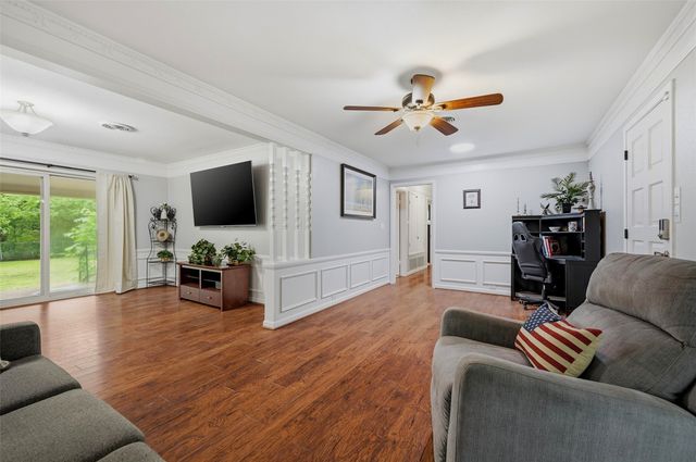 1914 Laurel Road, Gainesville, TX 76240