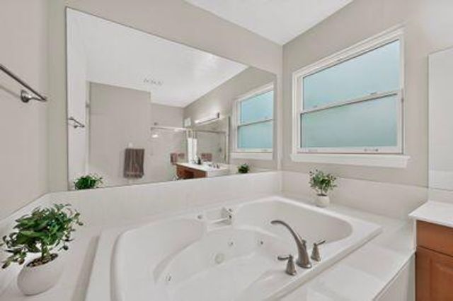11101 Costa Del Sol NE, Albuquerque, NM 87111