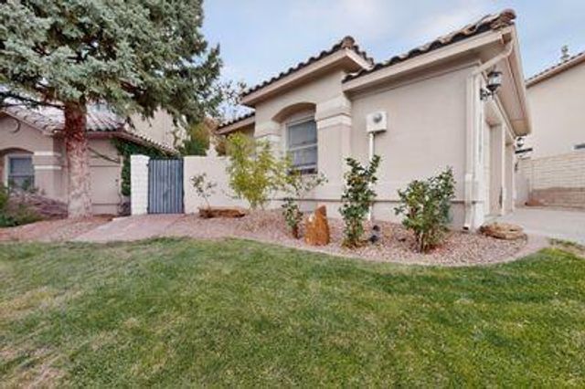 11101 Costa Del Sol NE, Albuquerque, NM 87111