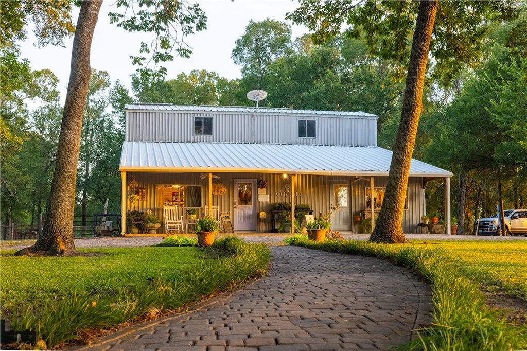 2250 Dillard Road, Brenham, TX 77833 — photo 2