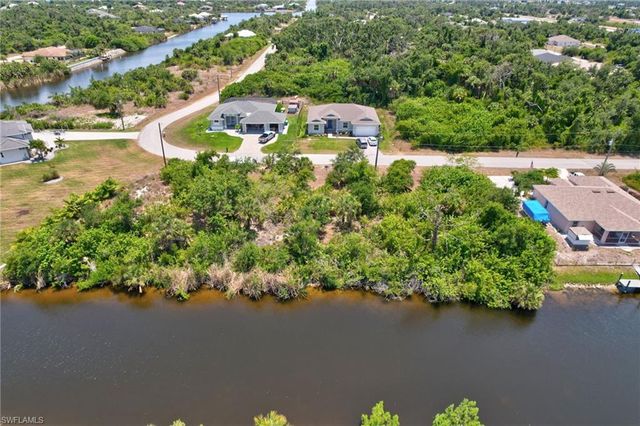 10080 Cocoa Beach ST, Port Charlotte, FL 33981