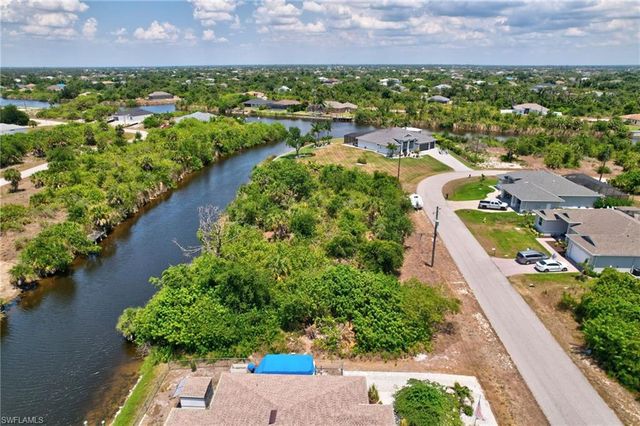 10080 Cocoa Beach ST, Port Charlotte, FL 33981