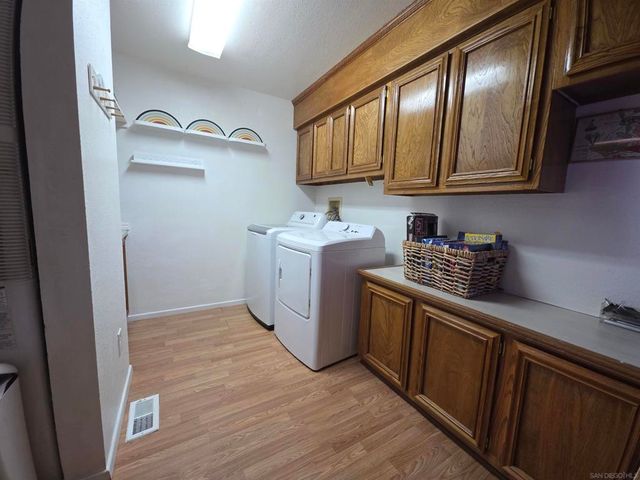 1410 Martinique Dr, Hemet, CA 92543