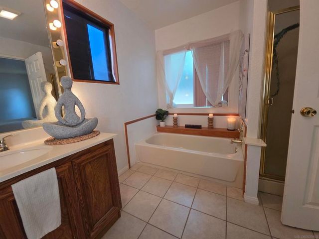 1410 Martinique Dr, Hemet, CA 92543