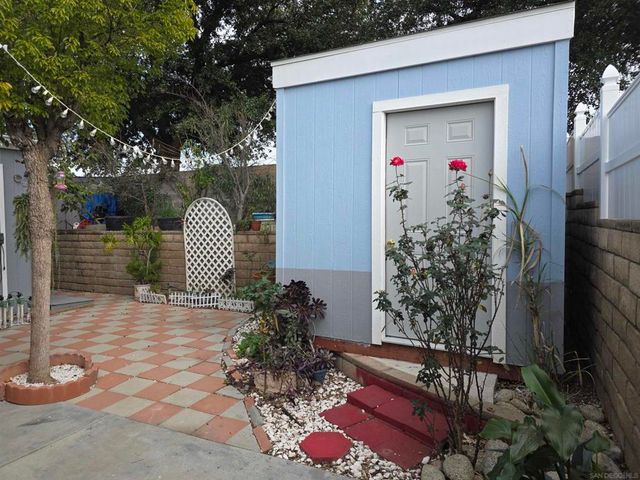 1410 Martinique Dr, Hemet, CA 92543