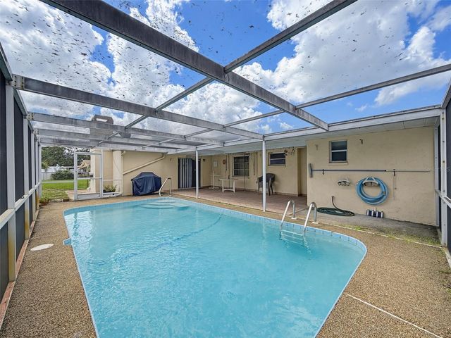 9916 LAKE CHRISE LANE, Port Richey, FL 34668
