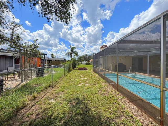 9916 LAKE CHRISE LANE, Port Richey, FL 34668