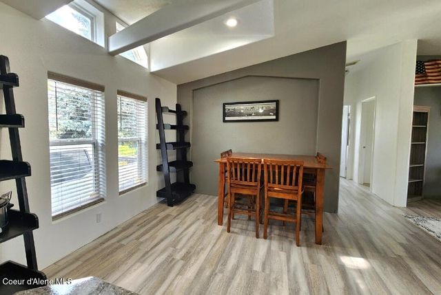 102 Robinson Ln, St. Maries, ID 83861