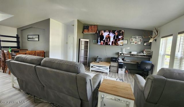 102 Robinson Ln, St. Maries, ID 83861