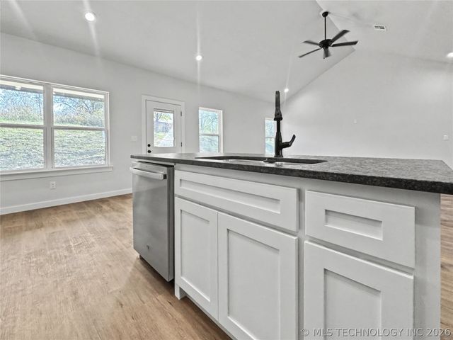 890 E Harlan Drive, Tahlequah, OK 74464