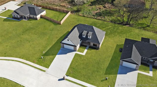 890 E Harlan Drive, Tahlequah, OK 74464