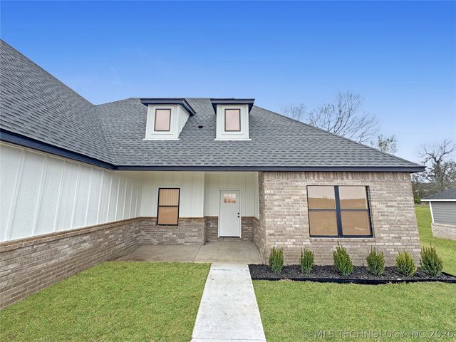 890 E Harlan Drive, Tahlequah, OK 74464