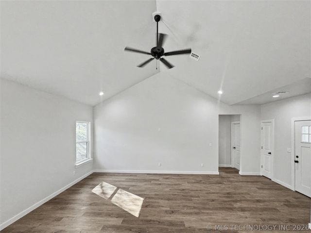 890 E Harlan Drive, Tahlequah, OK 74464