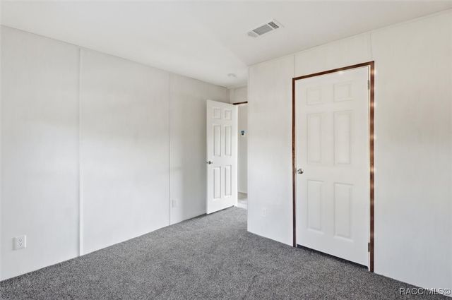 6919 S Sorrell Avenue, Homosassa, FL 34446