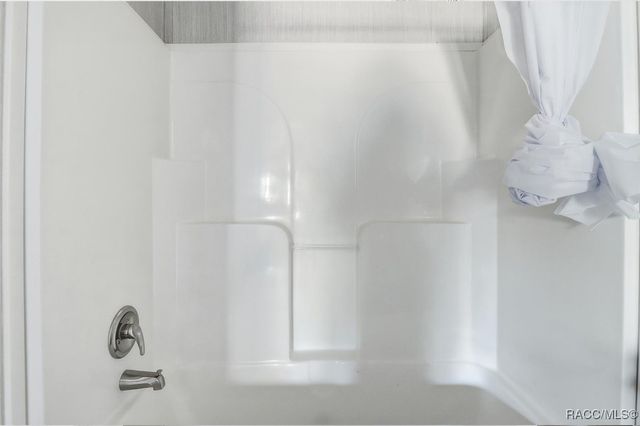 6919 S Sorrell Avenue, Homosassa, FL 34446