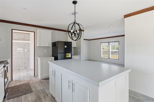 6919 S Sorrell Avenue, Homosassa, FL 34446