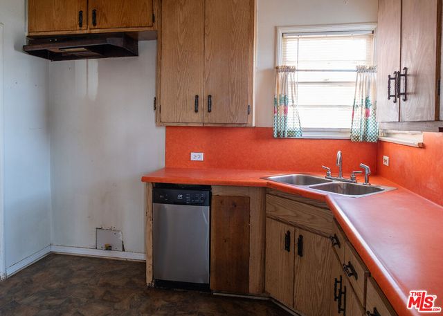 530 W 89th Street, Los Angeles, CA 90044