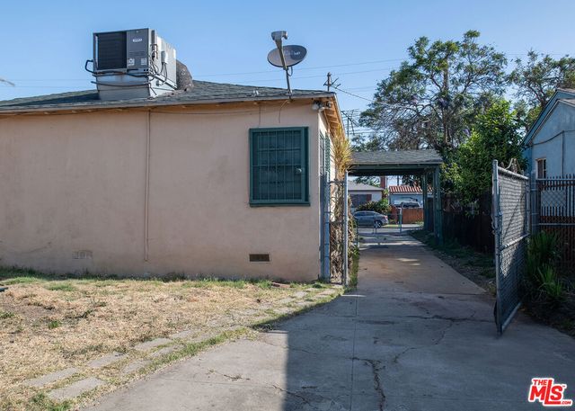 530 W 89th Street, Los Angeles, CA 90044