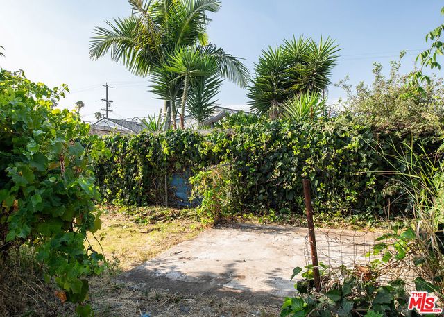 530 W 89th Street, Los Angeles, CA 90044