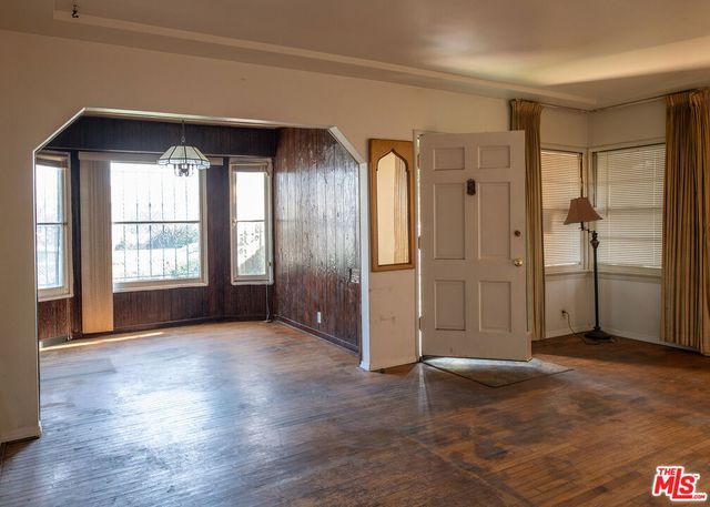 530 W 89th Street, Los Angeles, CA 90044
