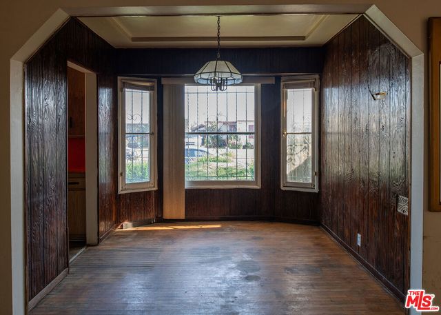 530 W 89th Street, Los Angeles, CA 90044